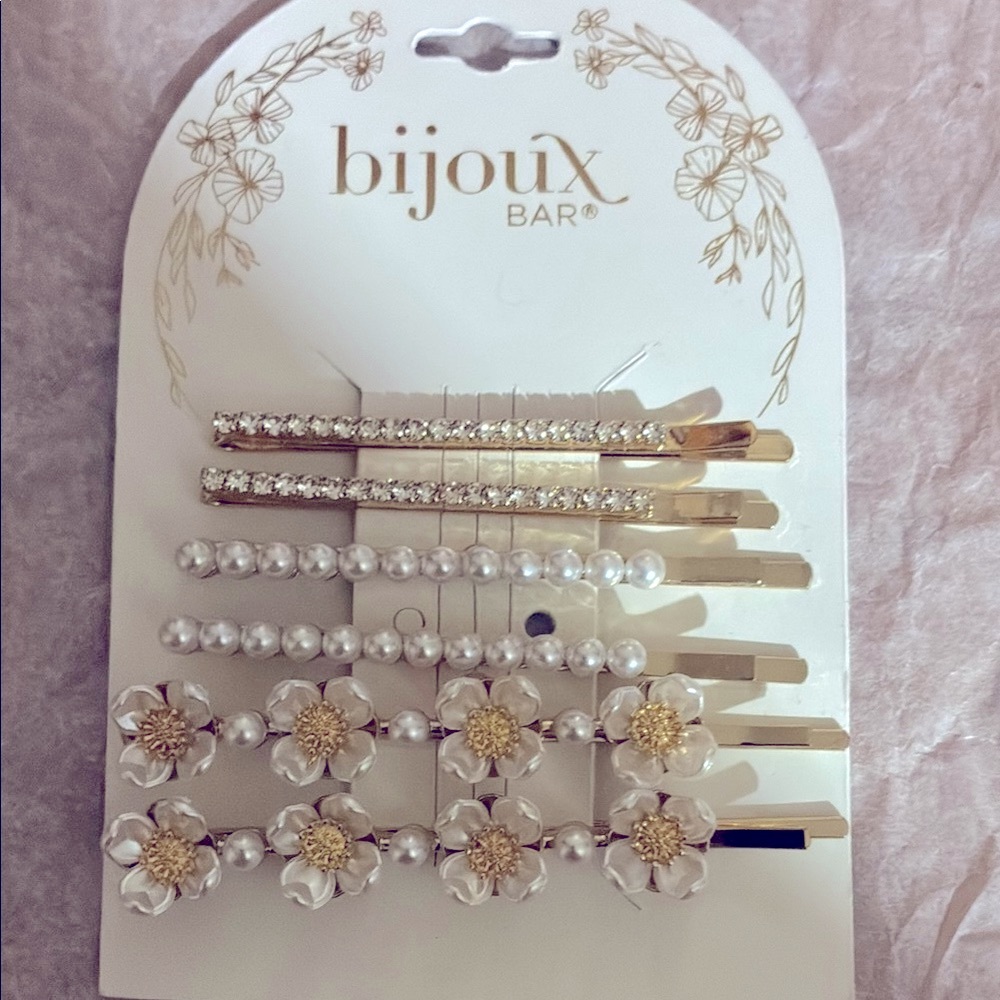 🌟CLEARANCE Bijoux Bar Gold and White Hair Clip Set